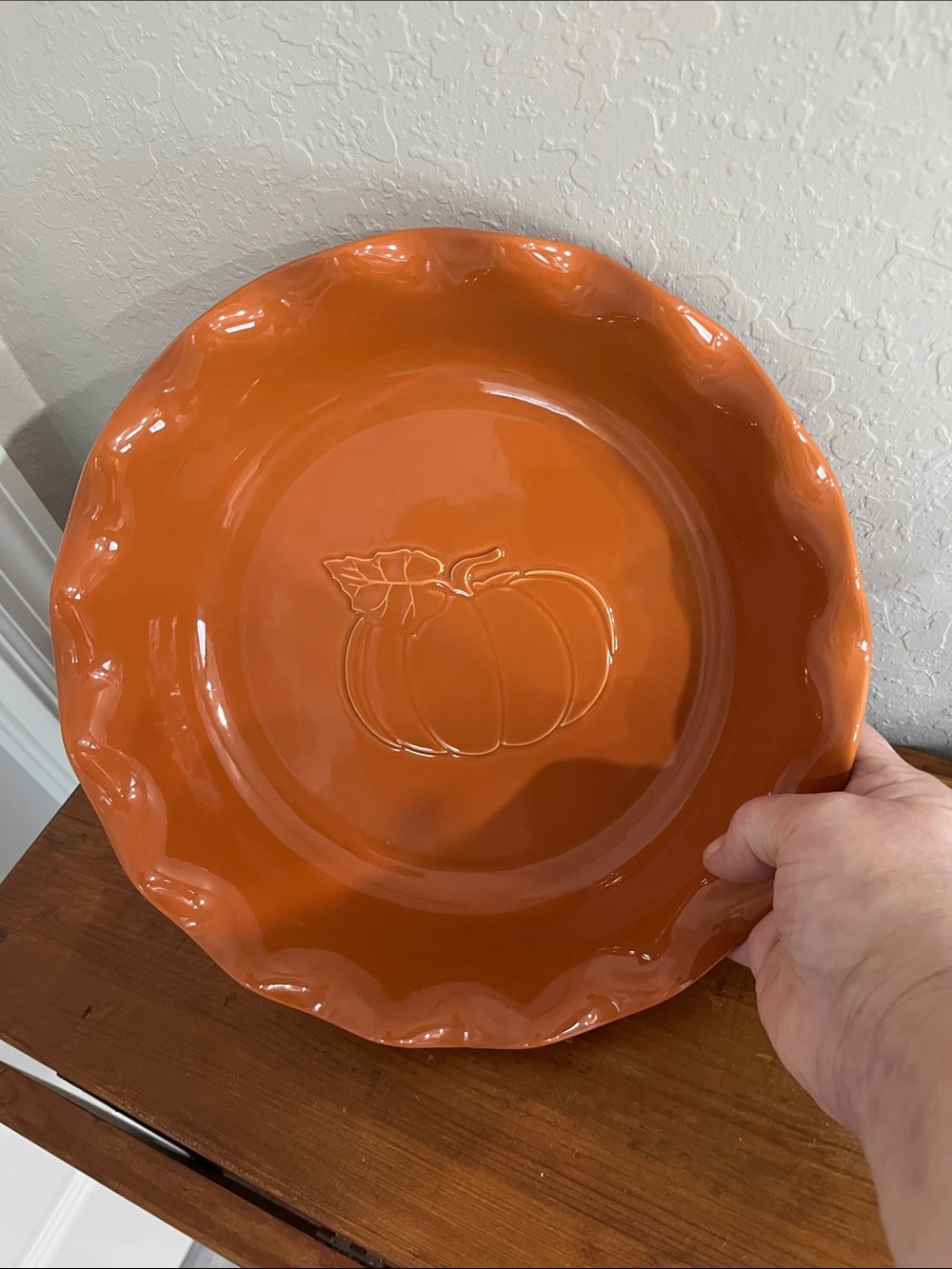 Emile Henry RARE Orange Limited Run Embossed Pumpkin Pie Plate Ruffled Edge